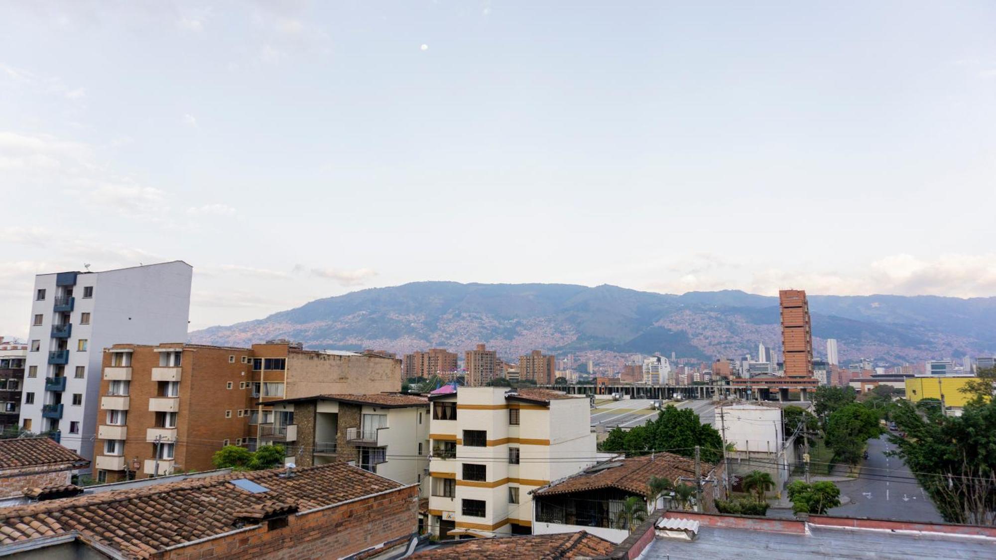 Selva House Bed and Breakfast Medellín Exteriör bild