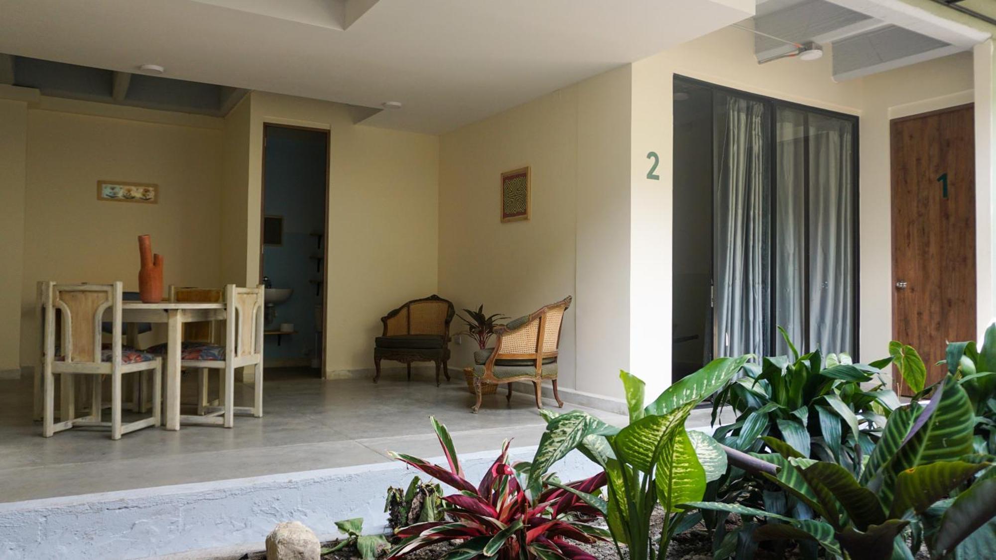 Selva House Bed and Breakfast Medellín Exteriör bild