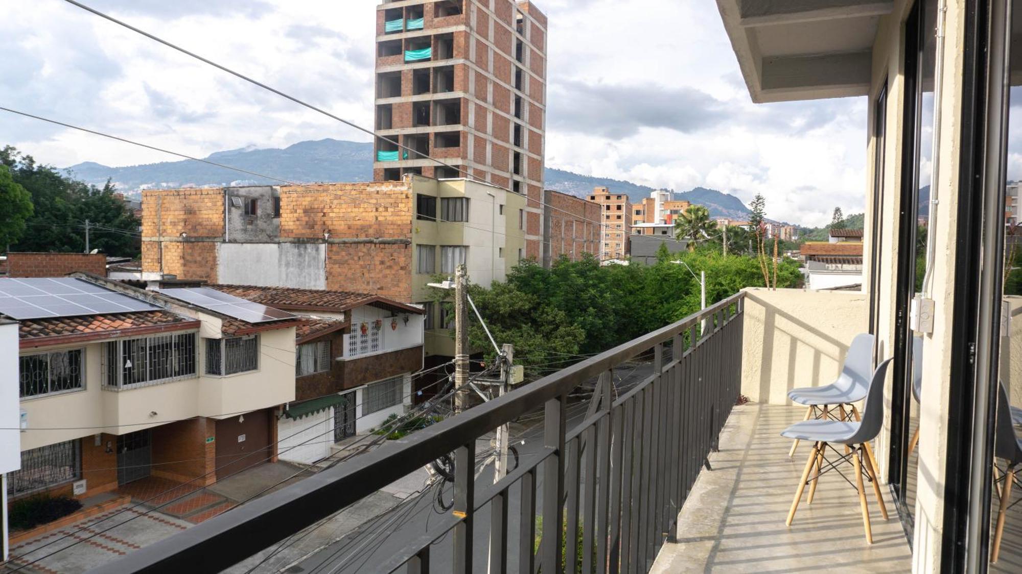 Selva House Bed and Breakfast Medellín Exteriör bild